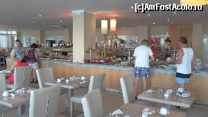 [P34] În restaurant, la micul dejun » foto by gettyy
 - 
<span class="allrVoted glyphicon glyphicon-heart hidden" id="av666521"></span>
<a class="m-l-10 hidden" id="sv666521" onclick="voting_Foto_DelVot(,666521,1198)" role="button">șterge vot <span class="glyphicon glyphicon-remove"></span></a>
<a id="v9666521" class=" c-red"  onclick="voting_Foto_SetVot(666521)" role="button"><span class="glyphicon glyphicon-heart-empty"></span> <b>LIKE</b> = Votează poza</a> <img class="hidden"  id="f666521W9" src="/imagini/loader.gif" border="0" /><span class="AjErrMes hidden" id="e666521ErM"></span>