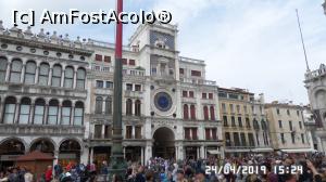 [P15] Veneția. Turnul cu ceas » foto by ungureanica
 - 
<span class="allrVoted glyphicon glyphicon-heart hidden" id="av1076050"></span>
<a class="m-l-10 hidden" id="sv1076050" onclick="voting_Foto_DelVot(,1076050,1229)" role="button">șterge vot <span class="glyphicon glyphicon-remove"></span></a>
<a id="v91076050" class=" c-red"  onclick="voting_Foto_SetVot(1076050)" role="button"><span class="glyphicon glyphicon-heart-empty"></span> <b>LIKE</b> = Votează poza</a> <img class="hidden"  id="f1076050W9" src="/imagini/loader.gif" border="0" /><span class="AjErrMes hidden" id="e1076050ErM"></span>