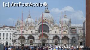 [P21] Veneția. Basilica San Marco » foto by ungureanica
 - 
<span class="allrVoted glyphicon glyphicon-heart hidden" id="av1076056"></span>
<a class="m-l-10 hidden" id="sv1076056" onclick="voting_Foto_DelVot(,1076056,1229)" role="button">șterge vot <span class="glyphicon glyphicon-remove"></span></a>
<a id="v91076056" class=" c-red"  onclick="voting_Foto_SetVot(1076056)" role="button"><span class="glyphicon glyphicon-heart-empty"></span> <b>LIKE</b> = Votează poza</a> <img class="hidden"  id="f1076056W9" src="/imagini/loader.gif" border="0" /><span class="AjErrMes hidden" id="e1076056ErM"></span>