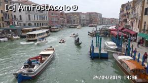 [P09] Veneția. Traficul pe Grand Canal » foto by ungureanica
 - 
<span class="allrVoted glyphicon glyphicon-heart hidden" id="av1076044"></span>
<a class="m-l-10 hidden" id="sv1076044" onclick="voting_Foto_DelVot(,1076044,1229)" role="button">șterge vot <span class="glyphicon glyphicon-remove"></span></a>
<a id="v91076044" class=" c-red"  onclick="voting_Foto_SetVot(1076044)" role="button"><span class="glyphicon glyphicon-heart-empty"></span> <b>LIKE</b> = Votează poza</a> <img class="hidden"  id="f1076044W9" src="/imagini/loader.gif" border="0" /><span class="AjErrMes hidden" id="e1076044ErM"></span>
