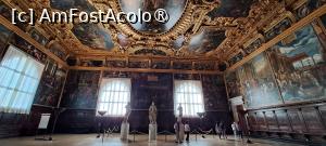 [P65] Sala Marelui Consiliu (Sala del Maggior Consiglio), se observă pânza neagră în față stânga sus » foto by irinad
 - 
<span class="allrVoted glyphicon glyphicon-heart hidden" id="av1477357"></span>
<a class="m-l-10 hidden" id="sv1477357" onclick="voting_Foto_DelVot(,1477357,1229)" role="button">șterge vot <span class="glyphicon glyphicon-remove"></span></a>
<a id="v91477357" class=" c-red"  onclick="voting_Foto_SetVot(1477357)" role="button"><span class="glyphicon glyphicon-heart-empty"></span> <b>LIKE</b> = Votează poza</a> <img class="hidden"  id="f1477357W9" src="/imagini/loader.gif" border="0" /><span class="AjErrMes hidden" id="e1477357ErM"></span>