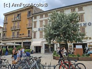 [P12] O stradă din apropiere de Piazza Bra » foto by Carmen Ion
 - 
<span class="allrVoted glyphicon glyphicon-heart hidden" id="av1547917"></span>
<a class="m-l-10 hidden" id="sv1547917" onclick="voting_Foto_DelVot(,1547917,1233)" role="button">șterge vot <span class="glyphicon glyphicon-remove"></span></a>
<a id="v91547917" class=" c-red"  onclick="voting_Foto_SetVot(1547917)" role="button"><span class="glyphicon glyphicon-heart-empty"></span> <b>LIKE</b> = Votează poza</a> <img class="hidden"  id="f1547917W9" src="/imagini/loader.gif" border="0" /><span class="AjErrMes hidden" id="e1547917ErM"></span>