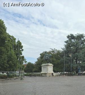 [P05] Statuia lui Vittorio Emanuele II din Piazza Bra » foto by Carmen Ion
 - 
<span class="allrVoted glyphicon glyphicon-heart hidden" id="av1547910"></span>
<a class="m-l-10 hidden" id="sv1547910" onclick="voting_Foto_DelVot(,1547910,1233)" role="button">șterge vot <span class="glyphicon glyphicon-remove"></span></a>
<a id="v91547910" class=" c-red"  onclick="voting_Foto_SetVot(1547910)" role="button"><span class="glyphicon glyphicon-heart-empty"></span> <b>LIKE</b> = Votează poza</a> <img class="hidden"  id="f1547910W9" src="/imagini/loader.gif" border="0" /><span class="AjErrMes hidden" id="e1547910ErM"></span>