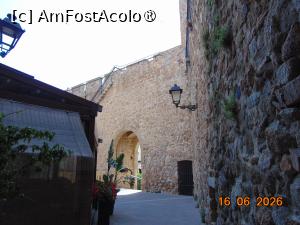 [P63] piata armelor din castel » foto by Yolanda
 - 
<span class="allrVoted glyphicon glyphicon-heart hidden" id="av1534184"></span>
<a class="m-l-10 hidden" id="sv1534184" onclick="voting_Foto_DelVot(,1534184,1270)" role="button">șterge vot <span class="glyphicon glyphicon-remove"></span></a>
<a id="v91534184" class=" c-red"  onclick="voting_Foto_SetVot(1534184)" role="button"><span class="glyphicon glyphicon-heart-empty"></span> <b>LIKE</b> = Votează poza</a> <img class="hidden"  id="f1534184W9" src="/imagini/loader.gif" border="0" /><span class="AjErrMes hidden" id="e1534184ErM"></span>