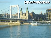 [P12] Podul Elisabeta. La capatul lui este Biserica parohiala Belvárosi Plébániatemplom ce a fost construita pe mormantul episcopului Gellert. » foto by lucsim
 - 
<span class="allrVoted glyphicon glyphicon-heart hidden" id="av230149"></span>
<a class="m-l-10 hidden" id="sv230149" onclick="voting_Foto_DelVot(,230149,1275)" role="button">șterge vot <span class="glyphicon glyphicon-remove"></span></a>
<a id="v9230149" class=" c-red"  onclick="voting_Foto_SetVot(230149)" role="button"><span class="glyphicon glyphicon-heart-empty"></span> <b>LIKE</b> = Votează poza</a> <img class="hidden"  id="f230149W9" src="/imagini/loader.gif" border="0" /><span class="AjErrMes hidden" id="e230149ErM"></span>