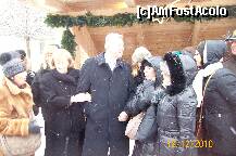 [P16] Presedintele Ungariei, sotia si grupul de turisti spanioli » foto by Alina53
 - 
<span class="allrVoted glyphicon glyphicon-heart hidden" id="av173702"></span>
<a class="m-l-10 hidden" id="sv173702" onclick="voting_Foto_DelVot(,173702,1275)" role="button">șterge vot <span class="glyphicon glyphicon-remove"></span></a>
<a id="v9173702" class=" c-red"  onclick="voting_Foto_SetVot(173702)" role="button"><span class="glyphicon glyphicon-heart-empty"></span> <b>LIKE</b> = Votează poza</a> <img class="hidden"  id="f173702W9" src="/imagini/loader.gif" border="0" /><span class="AjErrMes hidden" id="e173702ErM"></span>