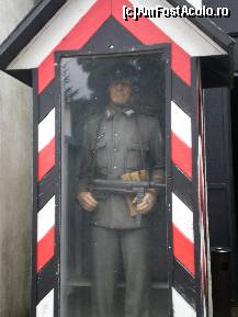 [P05] 'Paznicul' si ghereta sa de la intrarea in bunker. » foto by presario
 - 
<span class="allrVoted glyphicon glyphicon-heart hidden" id="av140515"></span>
<a class="m-l-10 hidden" id="sv140515" onclick="voting_Foto_DelVot(,140515,1275)" role="button">șterge vot <span class="glyphicon glyphicon-remove"></span></a>
<a id="v9140515" class=" c-red"  onclick="voting_Foto_SetVot(140515)" role="button"><span class="glyphicon glyphicon-heart-empty"></span> <b>LIKE</b> = Votează poza</a> <img class="hidden"  id="f140515W9" src="/imagini/loader.gif" border="0" /><span class="AjErrMes hidden" id="e140515ErM"></span>