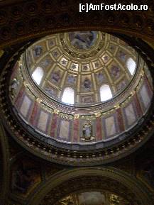 [P21] Cupola centrala a Basilicii Sf Stefan. » foto by presario
 - 
<span class="allrVoted glyphicon glyphicon-heart hidden" id="av141922"></span>
<a class="m-l-10 hidden" id="sv141922" onclick="voting_Foto_DelVot(,141922,1275)" role="button">șterge vot <span class="glyphicon glyphicon-remove"></span></a>
<a id="v9141922" class=" c-red"  onclick="voting_Foto_SetVot(141922)" role="button"><span class="glyphicon glyphicon-heart-empty"></span> <b>LIKE</b> = Votează poza</a> <img class="hidden"  id="f141922W9" src="/imagini/loader.gif" border="0" /><span class="AjErrMes hidden" id="e141922ErM"></span>