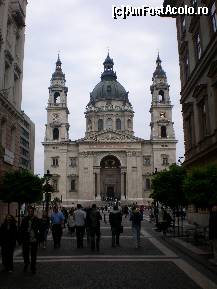 [P28] Basilica Sf Stefan vazuta dinspre straduta care da la podul cu lanturi. » foto by presario
 - 
<span class="allrVoted glyphicon glyphicon-heart hidden" id="av141929"></span>
<a class="m-l-10 hidden" id="sv141929" onclick="voting_Foto_DelVot(,141929,1275)" role="button">șterge vot <span class="glyphicon glyphicon-remove"></span></a>
<a id="v9141929" class=" c-red"  onclick="voting_Foto_SetVot(141929)" role="button"><span class="glyphicon glyphicon-heart-empty"></span> <b>LIKE</b> = Votează poza</a> <img class="hidden"  id="f141929W9" src="/imagini/loader.gif" border="0" /><span class="AjErrMes hidden" id="e141929ErM"></span>