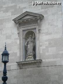 [P04] Basilica Sf Stefan - statuia Sf. Hieronimus. » foto by presario
 - 
<span class="allrVoted glyphicon glyphicon-heart hidden" id="av141902"></span>
<a class="m-l-10 hidden" id="sv141902" onclick="voting_Foto_DelVot(,141902,1275)" role="button">șterge vot <span class="glyphicon glyphicon-remove"></span></a>
<a id="v9141902" class=" c-red"  onclick="voting_Foto_SetVot(141902)" role="button"><span class="glyphicon glyphicon-heart-empty"></span> <b>LIKE</b> = Votează poza</a> <img class="hidden"  id="f141902W9" src="/imagini/loader.gif" border="0" /><span class="AjErrMes hidden" id="e141902ErM"></span>