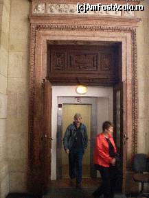 [P08] Basilica Sf Stefan - primul lift cu care se urca spre cupola. » foto by presario
 - 
<span class="allrVoted glyphicon glyphicon-heart hidden" id="av141907"></span>
<a class="m-l-10 hidden" id="sv141907" onclick="voting_Foto_DelVot(,141907,1275)" role="button">șterge vot <span class="glyphicon glyphicon-remove"></span></a>
<a id="v9141907" class=" c-red"  onclick="voting_Foto_SetVot(141907)" role="button"><span class="glyphicon glyphicon-heart-empty"></span> <b>LIKE</b> = Votează poza</a> <img class="hidden"  id="f141907W9" src="/imagini/loader.gif" border="0" /><span class="AjErrMes hidden" id="e141907ErM"></span>