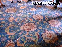 [P40] Budapesta,Palatul Parlamentului:frumosul covor albastru cu motive florale, care șterge urmele pașilor vizitatorilor , mulându-se singur pe pardoseală » foto by mariana.olaru
 - 
<span class="allrVoted glyphicon glyphicon-heart hidden" id="av199257"></span>
<a class="m-l-10 hidden" id="sv199257" onclick="voting_Foto_DelVot(,199257,1275)" role="button">șterge vot <span class="glyphicon glyphicon-remove"></span></a>
<a id="v9199257" class=" c-red"  onclick="voting_Foto_SetVot(199257)" role="button"><span class="glyphicon glyphicon-heart-empty"></span> <b>LIKE</b> = Votează poza</a> <img class="hidden"  id="f199257W9" src="/imagini/loader.gif" border="0" /><span class="AjErrMes hidden" id="e199257ErM"></span>