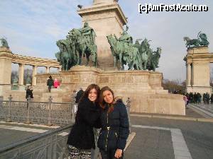 [P03] Piata eroilor » foto by adrianbogdan
 - 
<span class="allrVoted glyphicon glyphicon-heart hidden" id="av580372"></span>
<a class="m-l-10 hidden" id="sv580372" onclick="voting_Foto_DelVot(,580372,1275)" role="button">șterge vot <span class="glyphicon glyphicon-remove"></span></a>
<a id="v9580372" class=" c-red"  onclick="voting_Foto_SetVot(580372)" role="button"><span class="glyphicon glyphicon-heart-empty"></span> <b>LIKE</b> = Votează poza</a> <img class="hidden"  id="f580372W9" src="/imagini/loader.gif" border="0" /><span class="AjErrMes hidden" id="e580372ErM"></span>