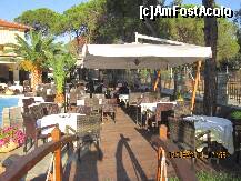 [P07] o parte din terasa gousto din hotel vergos » foto by onlyoctavian
 - 
<span class="allrVoted glyphicon glyphicon-heart hidden" id="av245957"></span>
<a class="m-l-10 hidden" id="sv245957" onclick="voting_Foto_DelVot(,245957,1423)" role="button">șterge vot <span class="glyphicon glyphicon-remove"></span></a>
<a id="v9245957" class=" c-red"  onclick="voting_Foto_SetVot(245957)" role="button"><span class="glyphicon glyphicon-heart-empty"></span> <b>LIKE</b> = Votează poza</a> <img class="hidden"  id="f245957W9" src="/imagini/loader.gif" border="0" /><span class="AjErrMes hidden" id="e245957ErM"></span>