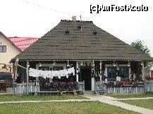 [P01] casa traditionala in comuna Marginea, judetul Suceava, exponate cu vanzare » foto by cristi82d
 - 
<span class="allrVoted glyphicon glyphicon-heart hidden" id="av125755"></span>
<a class="m-l-10 hidden" id="sv125755" onclick="voting_Foto_DelVot(,125755,1555)" role="button">șterge vot <span class="glyphicon glyphicon-remove"></span></a>
<a id="v9125755" class=" c-red"  onclick="voting_Foto_SetVot(125755)" role="button"><span class="glyphicon glyphicon-heart-empty"></span> <b>LIKE</b> = Votează poza</a> <img class="hidden"  id="f125755W9" src="/imagini/loader.gif" border="0" /><span class="AjErrMes hidden" id="e125755ErM"></span>