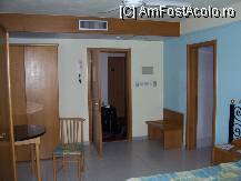 [P05] Hotel Santana - camera » foto by egmpro*
 - 
<span class="allrVoted glyphicon glyphicon-heart hidden" id="av16418"></span>
<a class="m-l-10 hidden" id="sv16418" onclick="voting_Foto_DelVot(,16418,1560)" role="button">șterge vot <span class="glyphicon glyphicon-remove"></span></a>
<a id="v916418" class=" c-red"  onclick="voting_Foto_SetVot(16418)" role="button"><span class="glyphicon glyphicon-heart-empty"></span> <b>LIKE</b> = Votează poza</a> <img class="hidden"  id="f16418W9" src="/imagini/loader.gif" border="0" /><span class="AjErrMes hidden" id="e16418ErM"></span>