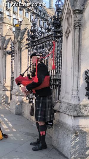 [P52] scotian la Westminster Abbey » foto by mihaelab
 - 
<span class="allrVoted glyphicon glyphicon-heart hidden" id="av1522751"></span>
<a class="m-l-10 hidden" id="sv1522751" onclick="voting_Foto_DelVot(,1522751,1570)" role="button">șterge vot <span class="glyphicon glyphicon-remove"></span></a>
<a id="v91522751" class=" c-red"  onclick="voting_Foto_SetVot(1522751)" role="button"><span class="glyphicon glyphicon-heart-empty"></span> <b>LIKE</b> = Votează poza</a> <img class="hidden"  id="f1522751W9" src="/imagini/loader.gif" border="0" /><span class="AjErrMes hidden" id="e1522751ErM"></span>