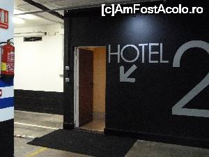 [P10] Intrarea in hotel 2, din parcare » foto by plummy
 - 
<span class="allrVoted glyphicon glyphicon-heart hidden" id="av700816"></span>
<a class="m-l-10 hidden" id="sv700816" onclick="voting_Foto_DelVot(,700816,1578)" role="button">șterge vot <span class="glyphicon glyphicon-remove"></span></a>
<a id="v9700816" class=" c-red"  onclick="voting_Foto_SetVot(700816)" role="button"><span class="glyphicon glyphicon-heart-empty"></span> <b>LIKE</b> = Votează poza</a> <img class="hidden"  id="f700816W9" src="/imagini/loader.gif" border="0" /><span class="AjErrMes hidden" id="e700816ErM"></span>