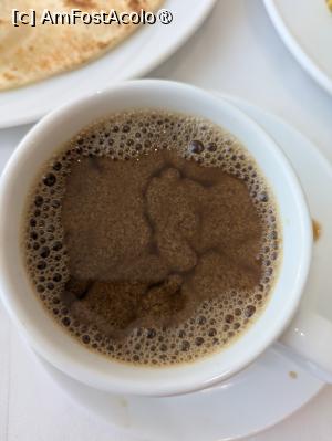[P04] Laptele se coagula în fulgi imediat ce era adăugat în cafea » foto by AntonioB
 - 
<span class="allrVoted glyphicon glyphicon-heart hidden" id="av1542934"></span>
<a class="m-l-10 hidden" id="sv1542934" onclick="voting_Foto_DelVot(,1542934,1587)" role="button">șterge vot <span class="glyphicon glyphicon-remove"></span></a>
<a id="v91542934" class=" c-red"  onclick="voting_Foto_SetVot(1542934)" role="button"><span class="glyphicon glyphicon-heart-empty"></span> <b>LIKE</b> = Votează poza</a> <img class="hidden"  id="f1542934W9" src="/imagini/loader.gif" border="0" /><span class="AjErrMes hidden" id="e1542934ErM"></span>
