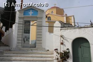 [P18] Symi, Biserica Sfintei Cruci - Εκκλησία Τιμίου Σταυρού, Intrarea apare brusc, trebuie ajuns în curtea interioară.... » foto by mprofeanu
 - 
<span class="allrVoted glyphicon glyphicon-heart hidden" id="av1419060"></span>
<a class="m-l-10 hidden" id="sv1419060" onclick="voting_Foto_DelVot(,1419060,1588)" role="button">șterge vot <span class="glyphicon glyphicon-remove"></span></a>
<a id="v91419060" class=" c-red"  onclick="voting_Foto_SetVot(1419060)" role="button"><span class="glyphicon glyphicon-heart-empty"></span> <b>LIKE</b> = Votează poza</a> <img class="hidden"  id="f1419060W9" src="/imagini/loader.gif" border="0" /><span class="AjErrMes hidden" id="e1419060ErM"></span>