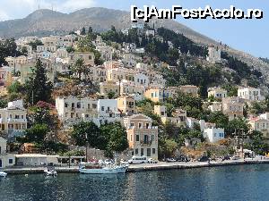 [P06] Arhitectura mixta, in Symi. Totul foarte bine intretinut si conservat, un motiv perfect pentru un pictor.  » foto by claudiu 71
 - 
<span class="allrVoted glyphicon glyphicon-heart hidden" id="av693977"></span>
<a class="m-l-10 hidden" id="sv693977" onclick="voting_Foto_DelVot(,693977,1588)" role="button">șterge vot <span class="glyphicon glyphicon-remove"></span></a>
<a id="v9693977" class=" c-red"  onclick="voting_Foto_SetVot(693977)" role="button"><span class="glyphicon glyphicon-heart-empty"></span> <b>LIKE</b> = Votează poza</a> <img class="hidden"  id="f693977W9" src="/imagini/loader.gif" border="0" /><span class="AjErrMes hidden" id="e693977ErM"></span>