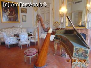 [P17] Centrul de arta Caumont, camera de muzica » foto by Yolanda
 - 
<span class="allrVoted glyphicon glyphicon-heart hidden" id="av1526418"></span>
<a class="m-l-10 hidden" id="sv1526418" onclick="voting_Foto_DelVot(,1526418,1628)" role="button">șterge vot <span class="glyphicon glyphicon-remove"></span></a>
<a id="v91526418" class=" c-red"  onclick="voting_Foto_SetVot(1526418)" role="button"><span class="glyphicon glyphicon-heart-empty"></span> <b>LIKE</b> = Votează poza</a> <img class="hidden"  id="f1526418W9" src="/imagini/loader.gif" border="0" /><span class="AjErrMes hidden" id="e1526418ErM"></span>