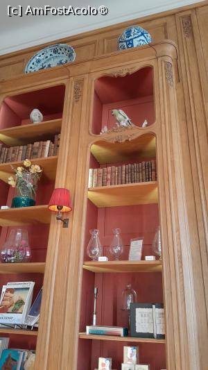 [P05] Centrul de arta Caumont, buticul cu suveniruri » foto by Yolanda
 - 
<span class="allrVoted glyphicon glyphicon-heart hidden" id="av1526406"></span>
<a class="m-l-10 hidden" id="sv1526406" onclick="voting_Foto_DelVot(,1526406,1628)" role="button">șterge vot <span class="glyphicon glyphicon-remove"></span></a>
<a id="v91526406" class=" c-red"  onclick="voting_Foto_SetVot(1526406)" role="button"><span class="glyphicon glyphicon-heart-empty"></span> <b>LIKE</b> = Votează poza</a> <img class="hidden"  id="f1526406W9" src="/imagini/loader.gif" border="0" /><span class="AjErrMes hidden" id="e1526406ErM"></span>