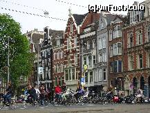 [P08] Amsterdam - este foarte simplu sa deosebesti olandezii de turisti. Primii sunt pe biciclete iar turistii se feresc disperati din calea lor. » foto by kmy
 - 
<span class="allrVoted glyphicon glyphicon-heart hidden" id="av212868"></span>
<a class="m-l-10 hidden" id="sv212868" onclick="voting_Foto_DelVot(,212868,1639)" role="button">șterge vot <span class="glyphicon glyphicon-remove"></span></a>
<a id="v9212868" class=" c-red"  onclick="voting_Foto_SetVot(212868)" role="button"><span class="glyphicon glyphicon-heart-empty"></span> <b>LIKE</b> = Votează poza</a> <img class="hidden"  id="f212868W9" src="/imagini/loader.gif" border="0" /><span class="AjErrMes hidden" id="e212868ErM"></span>