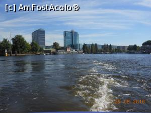 [P54] Amsterdam - » foto by iulianic
 - 
<span class="allrVoted glyphicon glyphicon-heart hidden" id="av826083"></span>
<a class="m-l-10 hidden" id="sv826083" onclick="voting_Foto_DelVot(,826083,1639)" role="button">șterge vot <span class="glyphicon glyphicon-remove"></span></a>
<a id="v9826083" class=" c-red"  onclick="voting_Foto_SetVot(826083)" role="button"><span class="glyphicon glyphicon-heart-empty"></span> <b>LIKE</b> = Votează poza</a> <img class="hidden"  id="f826083W9" src="/imagini/loader.gif" border="0" /><span class="AjErrMes hidden" id="e826083ErM"></span>