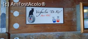 [P49] Zaanse Schans, Moara de vopsea „PISICA”, Sigla pictată a morii » foto by mprofeanu
 - 
<span class="allrVoted glyphicon glyphicon-heart hidden" id="av1515104"></span>
<a class="m-l-10 hidden" id="sv1515104" onclick="voting_Foto_DelVot(,1515104,1639)" role="button">șterge vot <span class="glyphicon glyphicon-remove"></span></a>
<a id="v91515104" class=" c-red"  onclick="voting_Foto_SetVot(1515104)" role="button"><span class="glyphicon glyphicon-heart-empty"></span> <b>LIKE</b> = Votează poza</a> <img class="hidden"  id="f1515104W9" src="/imagini/loader.gif" border="0" /><span class="AjErrMes hidden" id="e1515104ErM"></span>