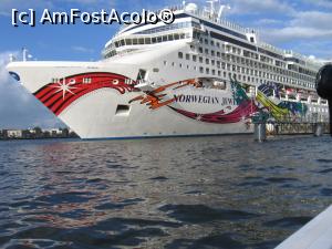 [P32] Nave de tonaj pe canalul Herengracht » foto by Michi
 - 
<span class="allrVoted glyphicon glyphicon-heart hidden" id="av1162958"></span>
<a class="m-l-10 hidden" id="sv1162958" onclick="voting_Foto_DelVot(,1162958,1639)" role="button">șterge vot <span class="glyphicon glyphicon-remove"></span></a>
<a id="v91162958" class=" c-red"  onclick="voting_Foto_SetVot(1162958)" role="button"><span class="glyphicon glyphicon-heart-empty"></span> <b>LIKE</b> = Votează poza</a> <img class="hidden"  id="f1162958W9" src="/imagini/loader.gif" border="0" /><span class="AjErrMes hidden" id="e1162958ErM"></span>