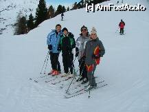 [P11] Cei cu care voi 'imparti' apartamentul la ski si in 2009, adica sufletul meu, familia mea... » foto by nellu
 - 
<span class="allrVoted glyphicon glyphicon-heart hidden" id="av5446"></span>
<a class="m-l-10 hidden" id="sv5446" onclick="voting_Foto_DelVot(,5446,1655)" role="button">șterge vot <span class="glyphicon glyphicon-remove"></span></a>
<a id="v95446" class=" c-red"  onclick="voting_Foto_SetVot(5446)" role="button"><span class="glyphicon glyphicon-heart-empty"></span> <b>LIKE</b> = Votează poza</a> <img class="hidden"  id="f5446W9" src="/imagini/loader.gif" border="0" /><span class="AjErrMes hidden" id="e5446ErM"></span>