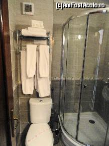 [P02] baia cu prosoape si cabina de dus » foto by cosminp
 - 
<span class="allrVoted glyphicon glyphicon-heart hidden" id="av200046"></span>
<a class="m-l-10 hidden" id="sv200046" onclick="voting_Foto_DelVot(,200046,1656)" role="button">șterge vot <span class="glyphicon glyphicon-remove"></span></a>
<a id="v9200046" class=" c-red"  onclick="voting_Foto_SetVot(200046)" role="button"><span class="glyphicon glyphicon-heart-empty"></span> <b>LIKE</b> = Votează poza</a> <img class="hidden"  id="f200046W9" src="/imagini/loader.gif" border="0" /><span class="AjErrMes hidden" id="e200046ErM"></span>