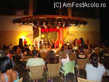 [P08] unul din spectacole al trupei de animatori » foto by michaella
 - 
<span class="allrVoted glyphicon glyphicon-heart hidden" id="av12341"></span>
<a class="m-l-10 hidden" id="sv12341" onclick="voting_Foto_DelVot(,12341,1683)" role="button">șterge vot <span class="glyphicon glyphicon-remove"></span></a>
<a id="v912341" class=" c-red"  onclick="voting_Foto_SetVot(12341)" role="button"><span class="glyphicon glyphicon-heart-empty"></span> <b>LIKE</b> = Votează poza</a> <img class="hidden"  id="f12341W9" src="/imagini/loader.gif" border="0" /><span class="AjErrMes hidden" id="e12341ErM"></span>