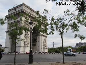 [P01] Arcul de Trimf, simbolul latinitatii, parca am mai vazut asa ceva 
:-)  » foto by ascomp*
 - 
<span class="allrVoted glyphicon glyphicon-heart hidden" id="av673943"></span>
<a class="m-l-10 hidden" id="sv673943" onclick="voting_Foto_DelVot(,673943,1684)" role="button">șterge vot <span class="glyphicon glyphicon-remove"></span></a>
<a id="v9673943" class=" c-red"  onclick="voting_Foto_SetVot(673943)" role="button"><span class="glyphicon glyphicon-heart-empty"></span> <b>LIKE</b> = Votează poza</a> <img class="hidden"  id="f673943W9" src="/imagini/loader.gif" border="0" /><span class="AjErrMes hidden" id="e673943ErM"></span>