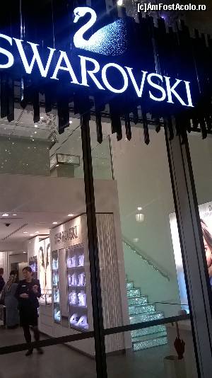 [P24] magazin pe champs elizee » foto by calincheita
 - 
<span class="allrVoted glyphicon glyphicon-heart hidden" id="av667627"></span>
<a class="m-l-10 hidden" id="sv667627" onclick="voting_Foto_DelVot(,667627,1684)" role="button">șterge vot <span class="glyphicon glyphicon-remove"></span></a>
<a id="v9667627" class=" c-red"  onclick="voting_Foto_SetVot(667627)" role="button"><span class="glyphicon glyphicon-heart-empty"></span> <b>LIKE</b> = Votează poza</a> <img class="hidden"  id="f667627W9" src="/imagini/loader.gif" border="0" /><span class="AjErrMes hidden" id="e667627ErM"></span>