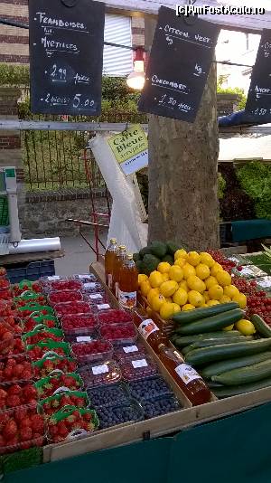 [P27] piata duminicala langa hotel » foto by calincheita
 - 
<span class="allrVoted glyphicon glyphicon-heart hidden" id="av667630"></span>
<a class="m-l-10 hidden" id="sv667630" onclick="voting_Foto_DelVot(,667630,1684)" role="button">șterge vot <span class="glyphicon glyphicon-remove"></span></a>
<a id="v9667630" class=" c-red"  onclick="voting_Foto_SetVot(667630)" role="button"><span class="glyphicon glyphicon-heart-empty"></span> <b>LIKE</b> = Votează poza</a> <img class="hidden"  id="f667630W9" src="/imagini/loader.gif" border="0" /><span class="AjErrMes hidden" id="e667630ErM"></span>