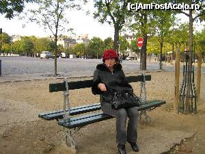 [P09] La fumat langa arcul de triumf...  » foto by Goldan
 - 
<span class="allrVoted glyphicon glyphicon-heart hidden" id="av403917"></span>
<a class="m-l-10 hidden" id="sv403917" onclick="voting_Foto_DelVot(,403917,1684)" role="button">șterge vot <span class="glyphicon glyphicon-remove"></span></a>
<a id="v9403917" class=" c-red"  onclick="voting_Foto_SetVot(403917)" role="button"><span class="glyphicon glyphicon-heart-empty"></span> <b>LIKE</b> = Votează poza</a> <img class="hidden"  id="f403917W9" src="/imagini/loader.gif" border="0" /><span class="AjErrMes hidden" id="e403917ErM"></span>