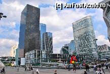 [P17] Ansamblu de zgarie-nori in cartierul La Defense » foto by crosbyx*
 - 
<span class="allrVoted glyphicon glyphicon-heart hidden" id="av200961"></span>
<a class="m-l-10 hidden" id="sv200961" onclick="voting_Foto_DelVot(,200961,1684)" role="button">șterge vot <span class="glyphicon glyphicon-remove"></span></a>
<a id="v9200961" class=" c-red"  onclick="voting_Foto_SetVot(200961)" role="button"><span class="glyphicon glyphicon-heart-empty"></span> <b>LIKE</b> = Votează poza</a> <img class="hidden"  id="f200961W9" src="/imagini/loader.gif" border="0" /><span class="AjErrMes hidden" id="e200961ErM"></span>