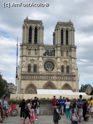 [P08] Chiar si dupa ce a ars intr o buna masura Notre Damme ramane un obiectiv foarte fotografiat dar din pacate imposibil de vizitat.  » foto by baron
 - 
<span class="allrVoted glyphicon glyphicon-heart hidden" id="av1144716"></span>
<a class="m-l-10 hidden" id="sv1144716" onclick="voting_Foto_DelVot(,1144716,1684)" role="button">șterge vot <span class="glyphicon glyphicon-remove"></span></a>
<a id="v91144716" class=" c-red"  onclick="voting_Foto_SetVot(1144716)" role="button"><span class="glyphicon glyphicon-heart-empty"></span> <b>LIKE</b> = Votează poza</a> <img class="hidden"  id="f1144716W9" src="/imagini/loader.gif" border="0" /><span class="AjErrMes hidden" id="e1144716ErM"></span>