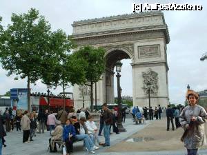 [P11] Paris, place de l'Étoile, Arcul de Triumf, vedere dinspre Champs Elysées » foto by Dan-Ioan
 - 
<span class="allrVoted glyphicon glyphicon-heart hidden" id="av689363"></span>
<a class="m-l-10 hidden" id="sv689363" onclick="voting_Foto_DelVot(,689363,1684)" role="button">șterge vot <span class="glyphicon glyphicon-remove"></span></a>
<a id="v9689363" class=" c-red"  onclick="voting_Foto_SetVot(689363)" role="button"><span class="glyphicon glyphicon-heart-empty"></span> <b>LIKE</b> = Votează poza</a> <img class="hidden"  id="f689363W9" src="/imagini/loader.gif" border="0" /><span class="AjErrMes hidden" id="e689363ErM"></span>