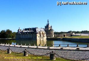 [P22] Castelul Chantilly » foto by Puiu2010
 - 
<span class="allrVoted glyphicon glyphicon-heart hidden" id="av374438"></span>
<a class="m-l-10 hidden" id="sv374438" onclick="voting_Foto_DelVot(,374438,1684)" role="button">șterge vot <span class="glyphicon glyphicon-remove"></span></a>
<a id="v9374438" class=" c-red"  onclick="voting_Foto_SetVot(374438)" role="button"><span class="glyphicon glyphicon-heart-empty"></span> <b>LIKE</b> = Votează poza</a> <img class="hidden"  id="f374438W9" src="/imagini/loader.gif" border="0" /><span class="AjErrMes hidden" id="e374438ErM"></span>