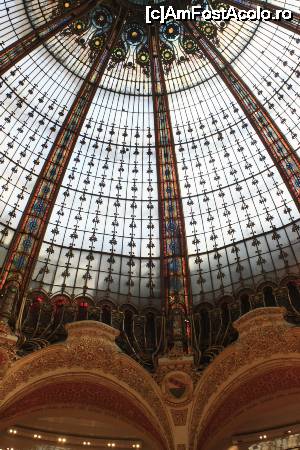 [P03] Galeriile Lafayette din Paris » foto by dorgo
 - 
<span class="allrVoted glyphicon glyphicon-heart hidden" id="av681761"></span>
<a class="m-l-10 hidden" id="sv681761" onclick="voting_Foto_DelVot(,681761,1684)" role="button">șterge vot <span class="glyphicon glyphicon-remove"></span></a>
<a id="v9681761" class=" c-red"  onclick="voting_Foto_SetVot(681761)" role="button"><span class="glyphicon glyphicon-heart-empty"></span> <b>LIKE</b> = Votează poza</a> <img class="hidden"  id="f681761W9" src="/imagini/loader.gif" border="0" /><span class="AjErrMes hidden" id="e681761ErM"></span>