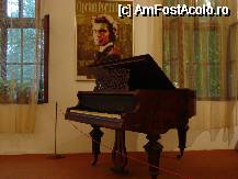 [P70] Muzeul Ciprian Porumbescu » foto by libertango
 - 
<span class="allrVoted glyphicon glyphicon-heart hidden" id="av56408"></span>
<a class="m-l-10 hidden" id="sv56408" onclick="voting_Foto_DelVot(,56408,1707)" role="button">șterge vot <span class="glyphicon glyphicon-remove"></span></a>
<a id="v956408" class=" c-red"  onclick="voting_Foto_SetVot(56408)" role="button"><span class="glyphicon glyphicon-heart-empty"></span> <b>LIKE</b> = Votează poza</a> <img class="hidden"  id="f56408W9" src="/imagini/loader.gif" border="0" /><span class="AjErrMes hidden" id="e56408ErM"></span>
