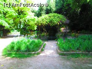 [P30] Un 'pavilion' verde cu helesteu cu pesti aurii, broscute testoase si fantana.  » foto by vulpe mihaela
 - 
<span class="allrVoted glyphicon glyphicon-heart hidden" id="av755075"></span>
<a class="m-l-10 hidden" id="sv755075" onclick="voting_Foto_DelVot(,755075,1710)" role="button">șterge vot <span class="glyphicon glyphicon-remove"></span></a>
<a id="v9755075" class=" c-red"  onclick="voting_Foto_SetVot(755075)" role="button"><span class="glyphicon glyphicon-heart-empty"></span> <b>LIKE</b> = Votează poza</a> <img class="hidden"  id="f755075W9" src="/imagini/loader.gif" border="0" /><span class="AjErrMes hidden" id="e755075ErM"></span>