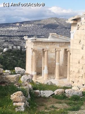 [P15] Templul Atenei Nike (zoom)  » foto by crismis
 - 
<span class="allrVoted glyphicon glyphicon-heart hidden" id="av946476"></span>
<a class="m-l-10 hidden" id="sv946476" onclick="voting_Foto_DelVot(,946476,1710)" role="button">șterge vot <span class="glyphicon glyphicon-remove"></span></a>
<a id="v9946476" class=" c-red"  onclick="voting_Foto_SetVot(946476)" role="button"><span class="glyphicon glyphicon-heart-empty"></span> <b>LIKE</b> = Votează poza</a> <img class="hidden"  id="f946476W9" src="/imagini/loader.gif" border="0" /><span class="AjErrMes hidden" id="e946476ErM"></span>