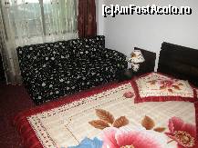 [P01] Camera frumoasa, unde se vede o parte din mobila, patul matrimonial si canapeaua... » foto by Daniel35
 - 
<span class="allrVoted glyphicon glyphicon-heart hidden" id="av77395"></span>
<a class="m-l-10 hidden" id="sv77395" onclick="voting_Foto_DelVot(,77395,1755)" role="button">șterge vot <span class="glyphicon glyphicon-remove"></span></a>
<a id="v977395" class=" c-red"  onclick="voting_Foto_SetVot(77395)" role="button"><span class="glyphicon glyphicon-heart-empty"></span> <b>LIKE</b> = Votează poza</a> <img class="hidden"  id="f77395W9" src="/imagini/loader.gif" border="0" /><span class="AjErrMes hidden" id="e77395ErM"></span>