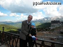 [P06] Eu cu piciul calare pe gard la pozat... » foto by Daniel35
 - 
<span class="allrVoted glyphicon glyphicon-heart hidden" id="av77400"></span>
<a class="m-l-10 hidden" id="sv77400" onclick="voting_Foto_DelVot(,77400,1755)" role="button">șterge vot <span class="glyphicon glyphicon-remove"></span></a>
<a id="v977400" class=" c-red"  onclick="voting_Foto_SetVot(77400)" role="button"><span class="glyphicon glyphicon-heart-empty"></span> <b>LIKE</b> = Votează poza</a> <img class="hidden"  id="f77400W9" src="/imagini/loader.gif" border="0" /><span class="AjErrMes hidden" id="e77400ErM"></span>