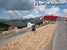 [P07] Deasupra pensiunii pe drumul principal... Frumos peisaj, nu? » foto by Daniel35
 - 
<span class="allrVoted glyphicon glyphicon-heart hidden" id="av77401"></span>
<a class="m-l-10 hidden" id="sv77401" onclick="voting_Foto_DelVot(,77401,1755)" role="button">șterge vot <span class="glyphicon glyphicon-remove"></span></a>
<a id="v977401" class=" c-red"  onclick="voting_Foto_SetVot(77401)" role="button"><span class="glyphicon glyphicon-heart-empty"></span> <b>LIKE</b> = Votează poza</a> <img class="hidden"  id="f77401W9" src="/imagini/loader.gif" border="0" /><span class="AjErrMes hidden" id="e77401ErM"></span>