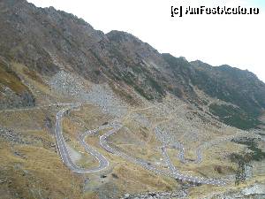 [P01] Transfagarasanul vazut de sus » foto by ISADORA
 - 
<span class="allrVoted glyphicon glyphicon-heart hidden" id="av373199"></span>
<a class="m-l-10 hidden" id="sv373199" onclick="voting_Foto_DelVot(,373199,1790)" role="button">șterge vot <span class="glyphicon glyphicon-remove"></span></a>
<a id="v9373199" class=" c-red"  onclick="voting_Foto_SetVot(373199)" role="button"><span class="glyphicon glyphicon-heart-empty"></span> <b>LIKE</b> = Votează poza</a> <img class="hidden"  id="f373199W9" src="/imagini/loader.gif" border="0" /><span class="AjErrMes hidden" id="e373199ErM"></span>